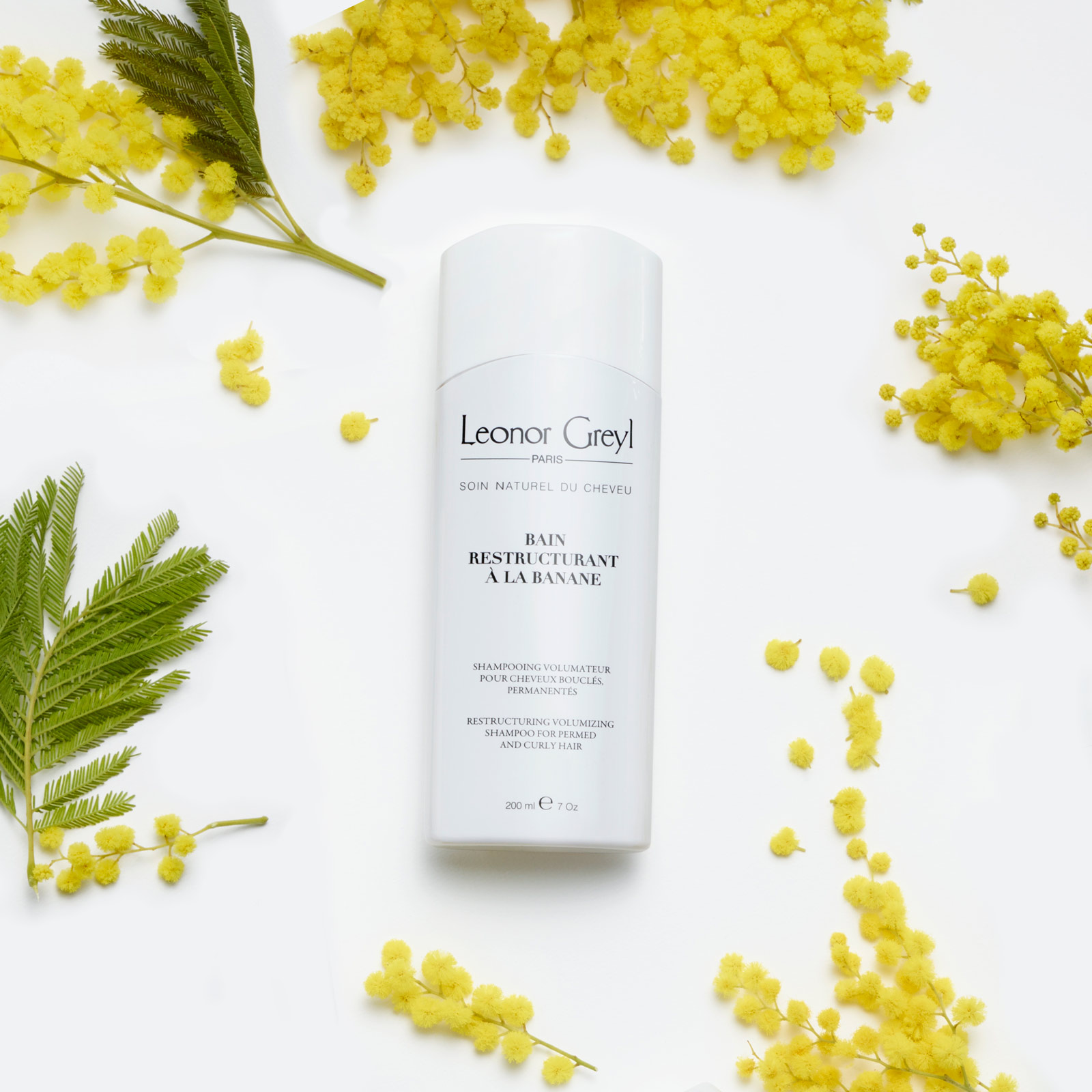 bain restructurant a la banane by leonor greyl with floral natural ingredients